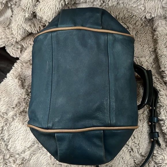 CHLOE Two Way Hand/Crossbody bag in Blue - the only every day bag you will need - Picture 9 of 17